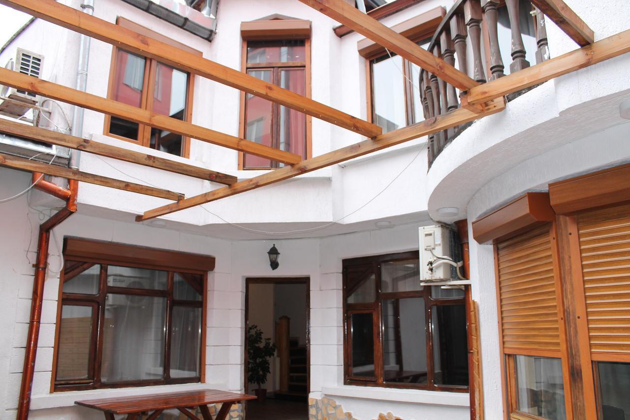 Family Hotel Square Ruse Exterior foto