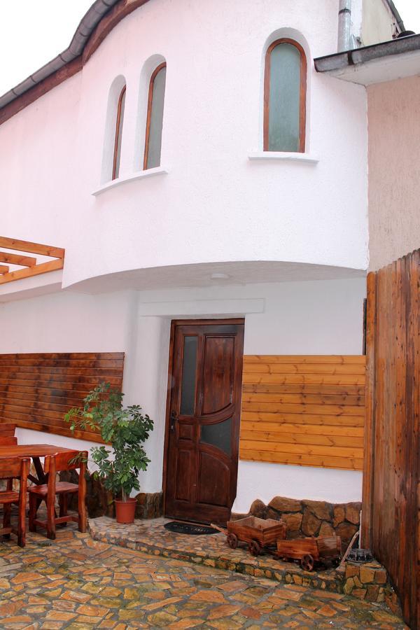 Family Hotel Square Ruse Exterior foto